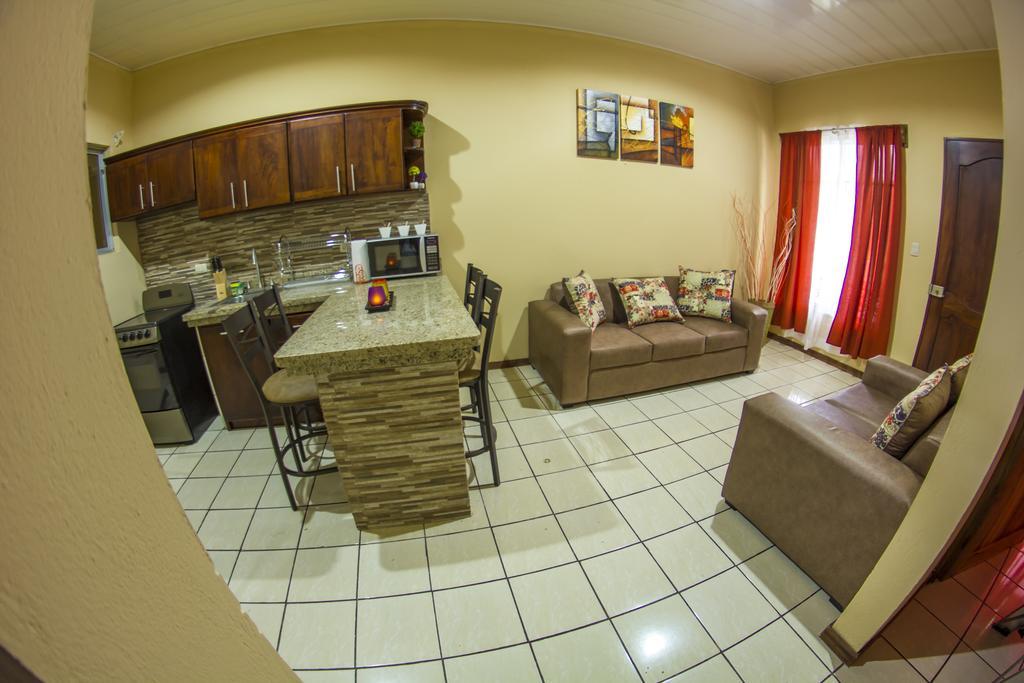 Apartamentos Valle Del Volcan La Fortuna Екстериор снимка