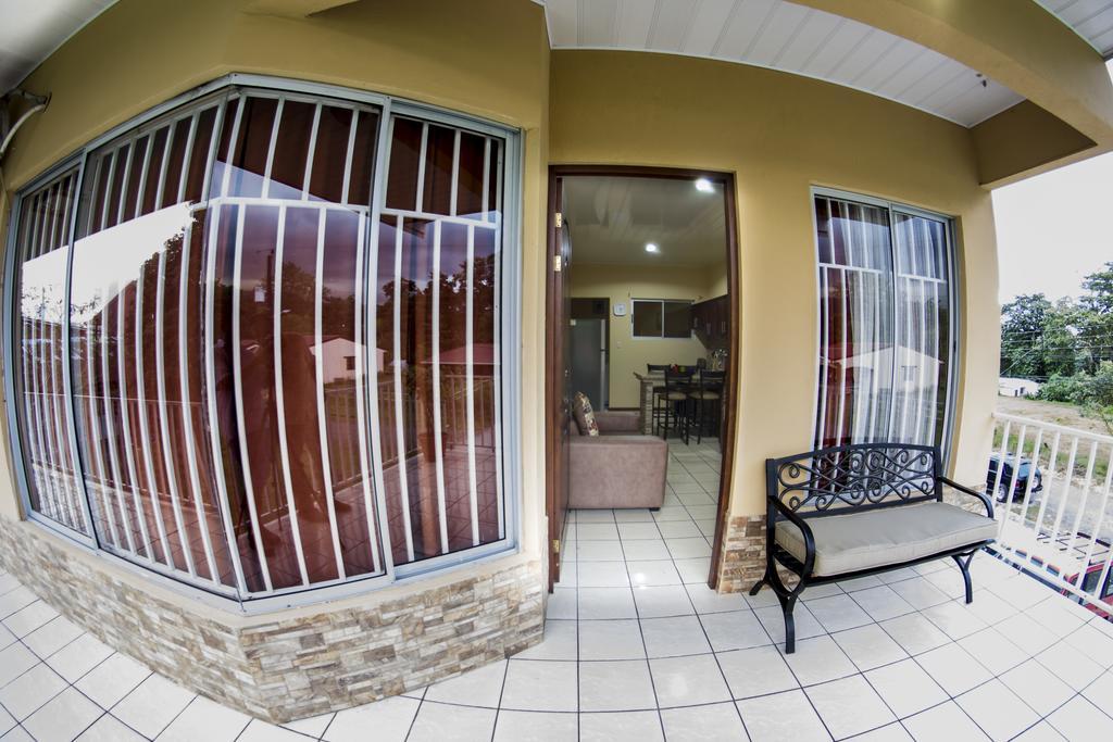 Apartamentos Valle Del Volcan La Fortuna Екстериор снимка