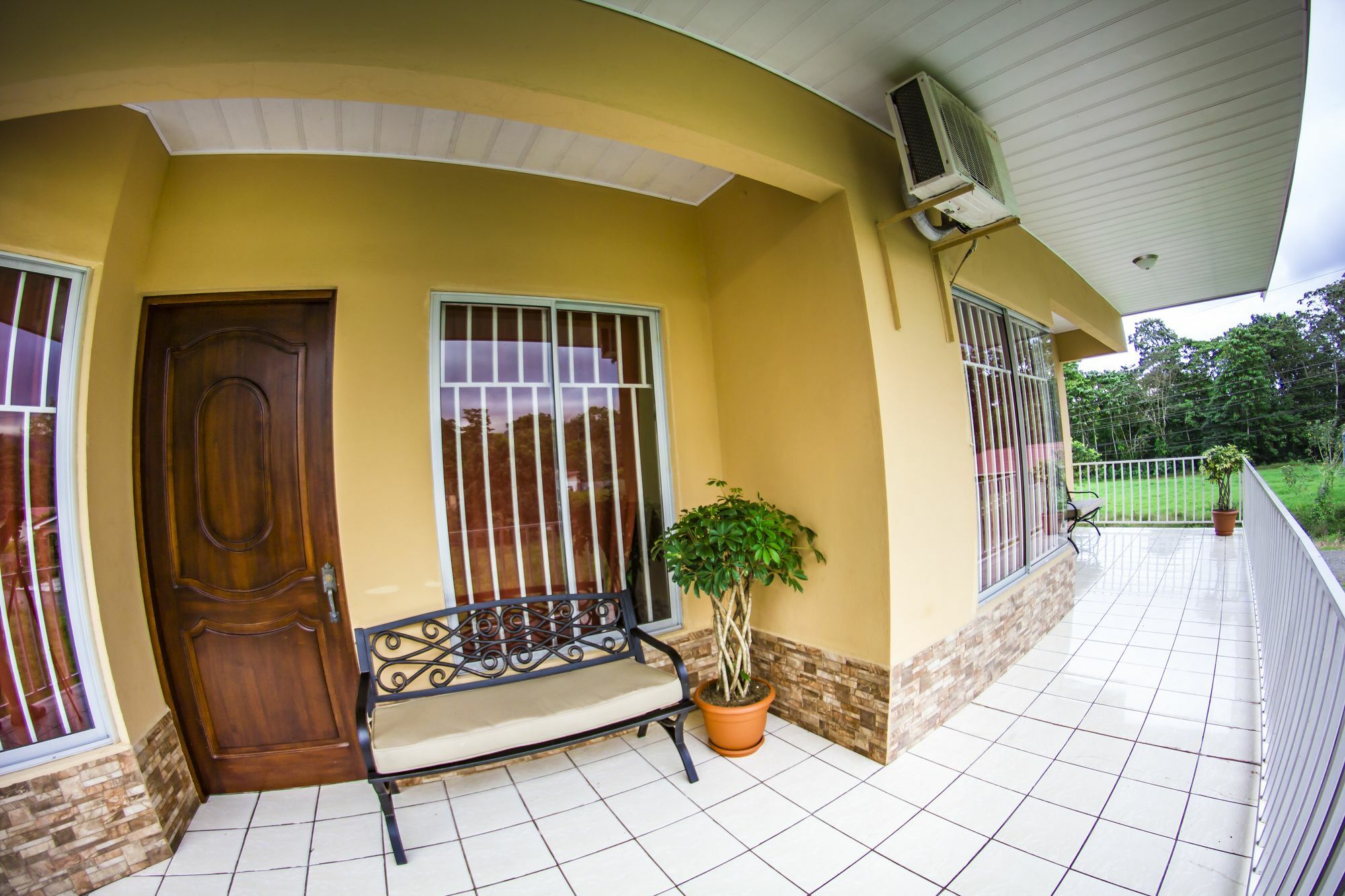 Apartamentos Valle Del Volcan La Fortuna Екстериор снимка
