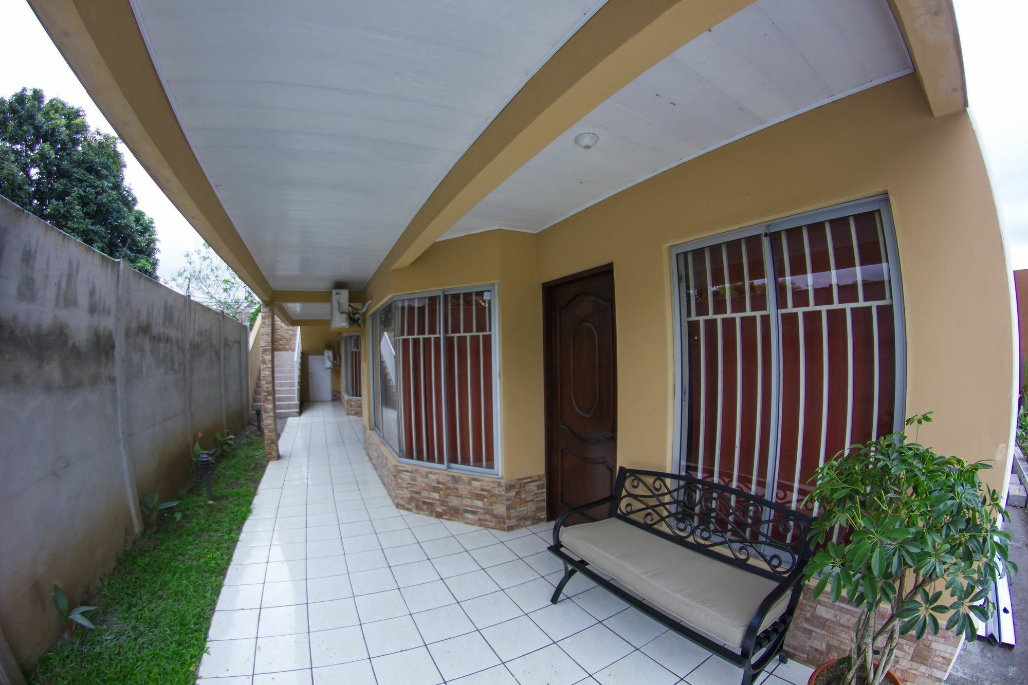 Apartamentos Valle Del Volcan La Fortuna Екстериор снимка