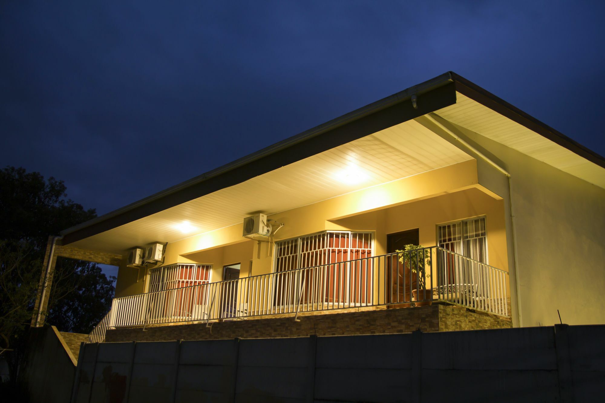 Apartamentos Valle Del Volcan La Fortuna Екстериор снимка